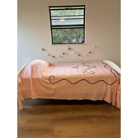 Vintage Chenille Pink Floral Bedspread Flowers Shabby Cottage 79x98 - Picture 2 of 10